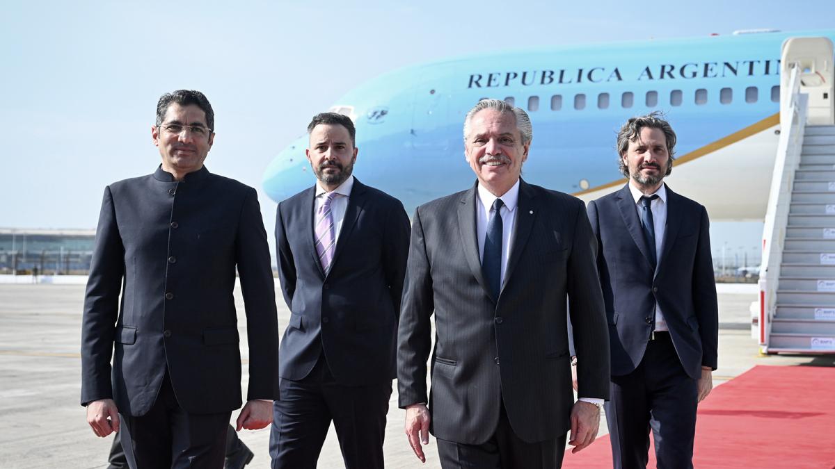 Alberto llegó a la India para participar de la cumbre del G20