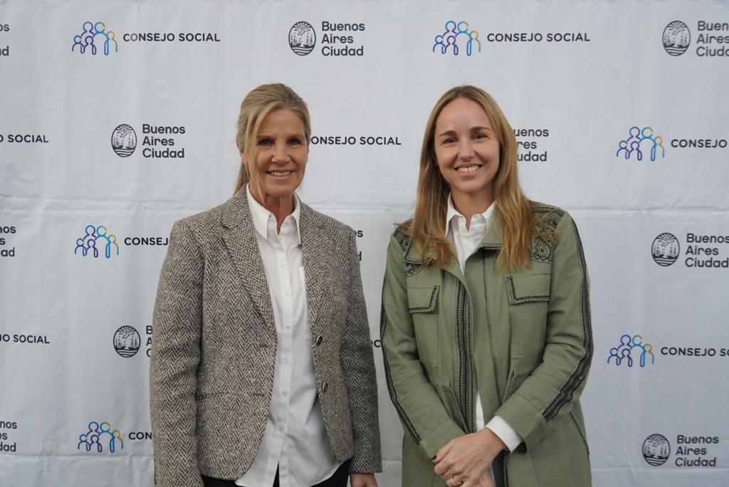 Muzzio y Hotton encabezaron la Jornada de Adopción en la Ciudad