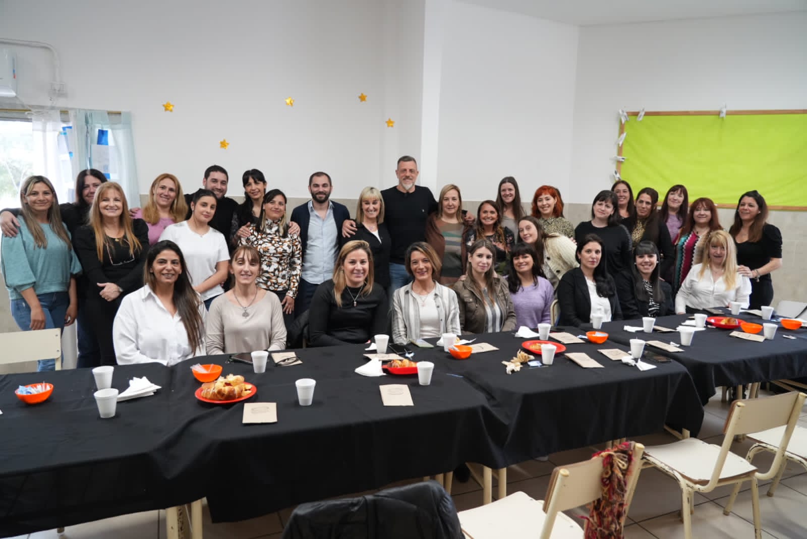 Kravetz celebró el Día del Maestro con docentes de Lanús