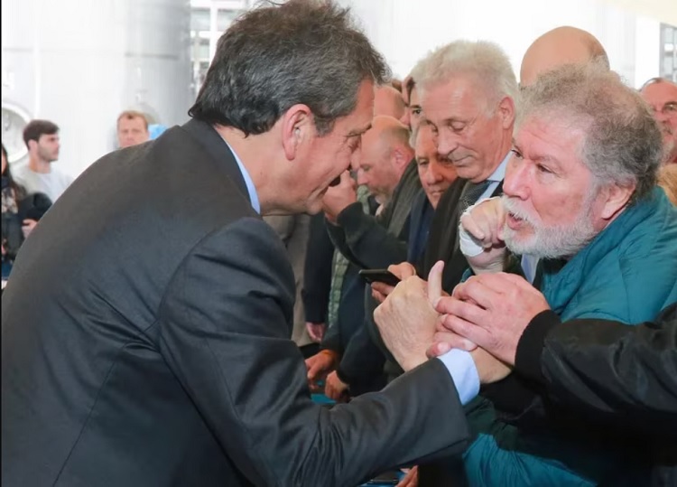 Massa suspendió las retenciones a las exportaciones lácteas