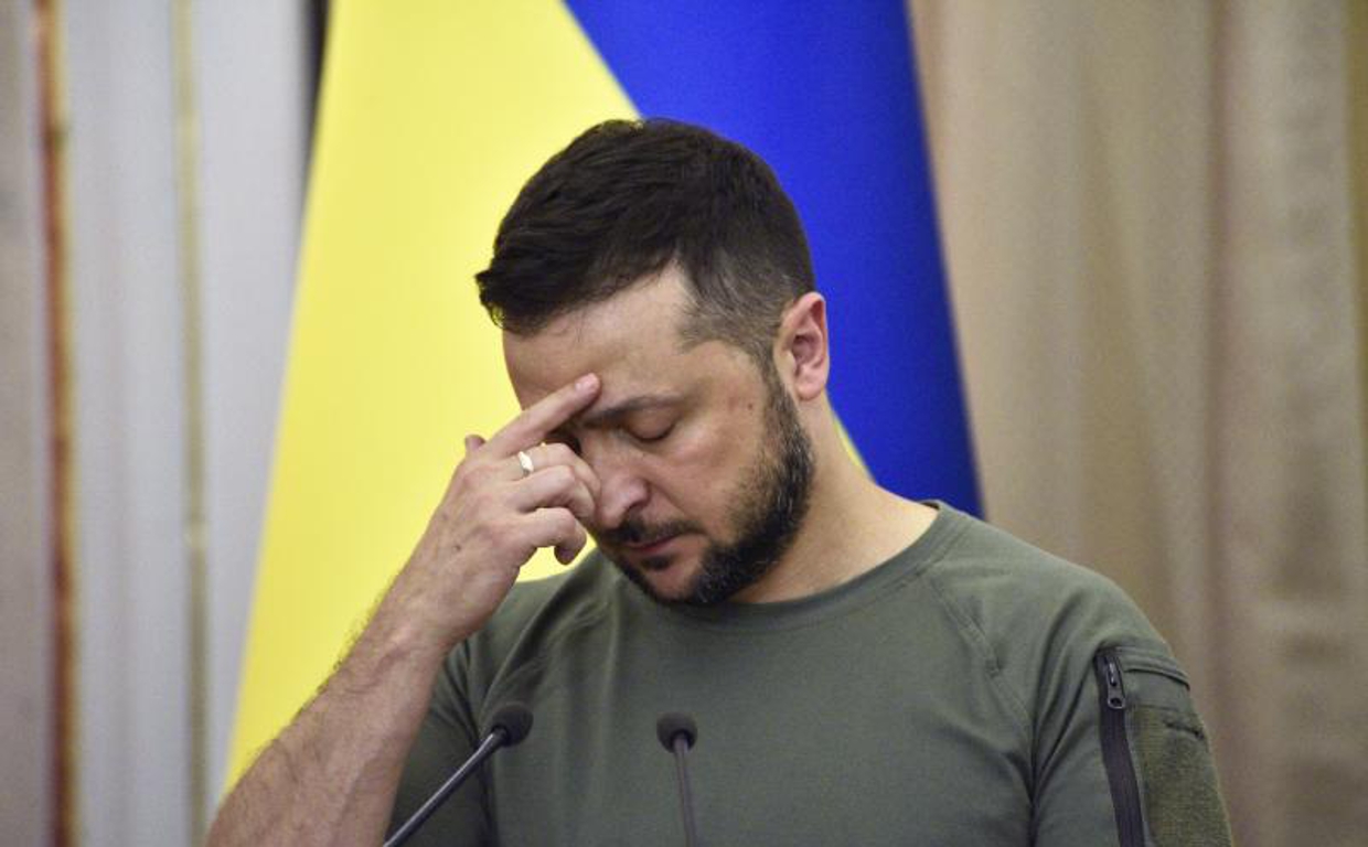 De cubrirse con la guerra al banquillo: Zelenski en la mira por corrupción