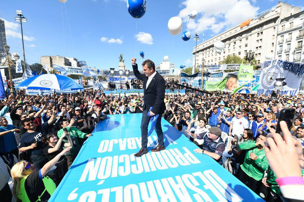 Massa compartió un acto junto a trabajadores: "El triunfo está cerca"