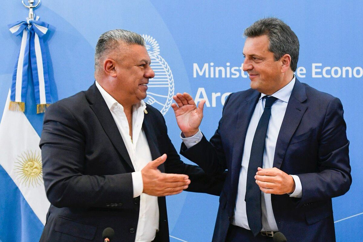 Mundial 2030: Massa celebró que un partido inaugural sea en Argentina 