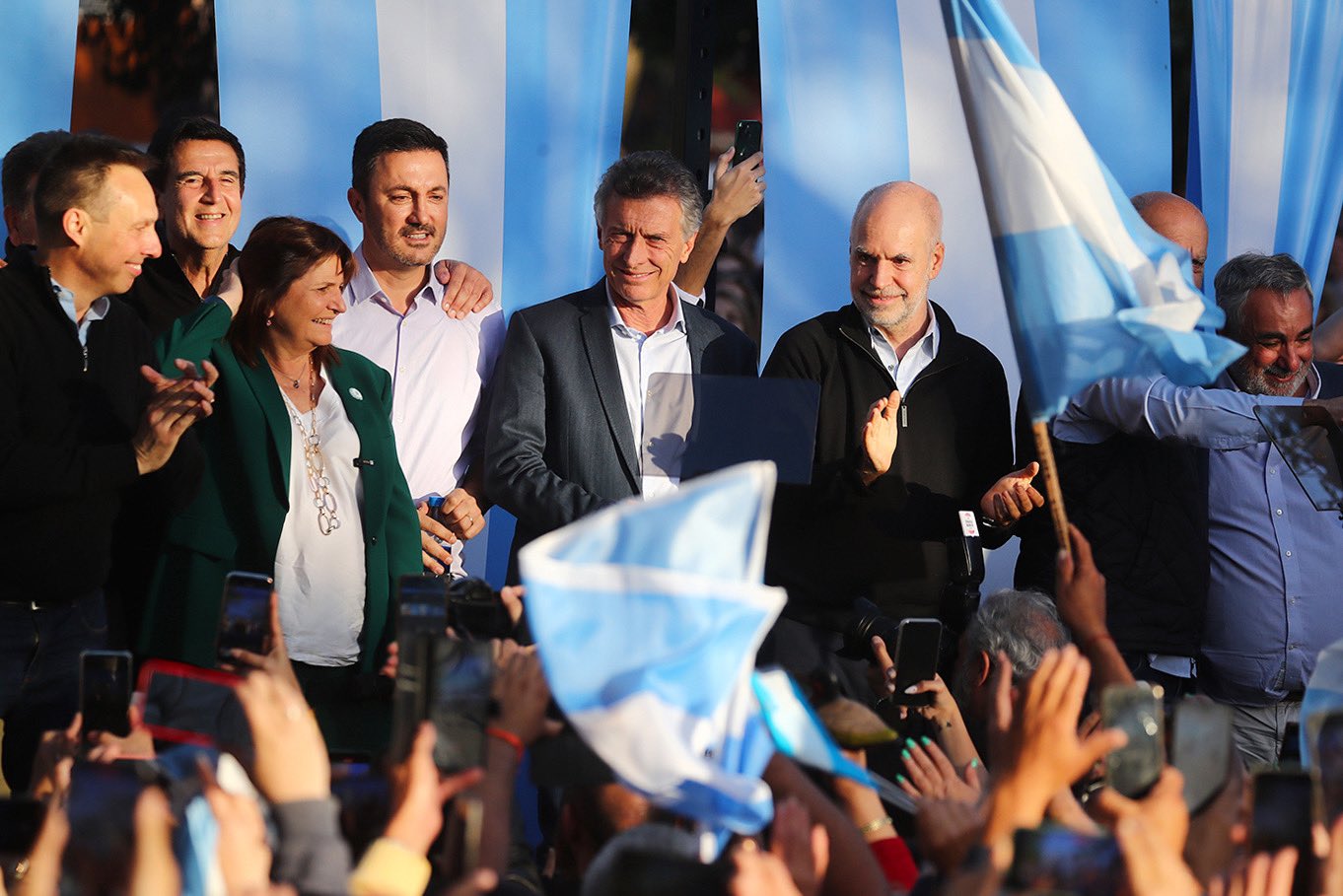 Bullrich cerró su campaña en Lomas de Zamora con Larreta, Macri y Grindetti
