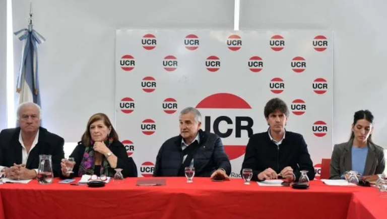 La UCR le respondió a Macri: "La acusación constituye una ofensa inclasificable"