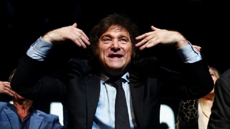 Milei salió a pedir el voto para el balotaje por las redes