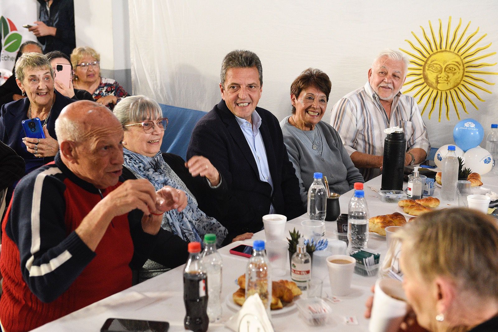 Massa: "Que los jubilados vivan bien es una obligación como gobernante"