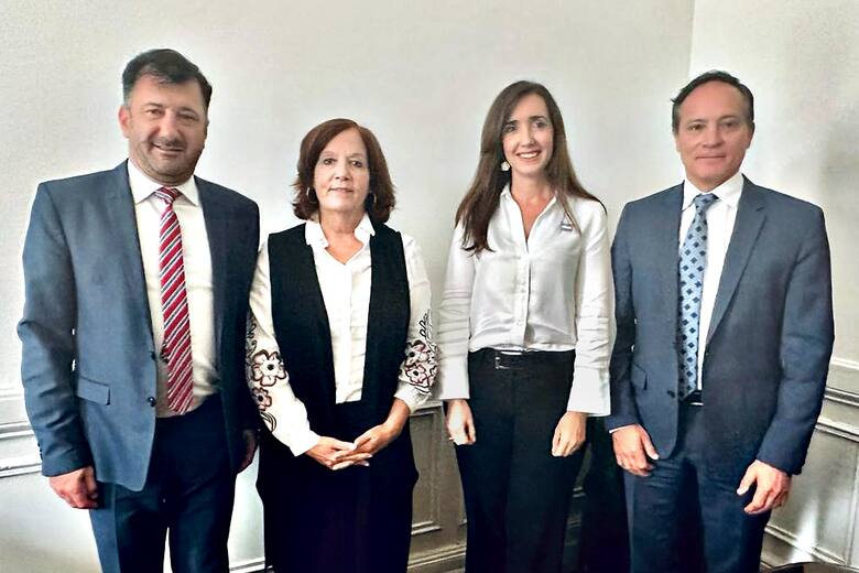 Villarruel comenzó la rosca en el Senado: cumbre con los K, el Pro y UF