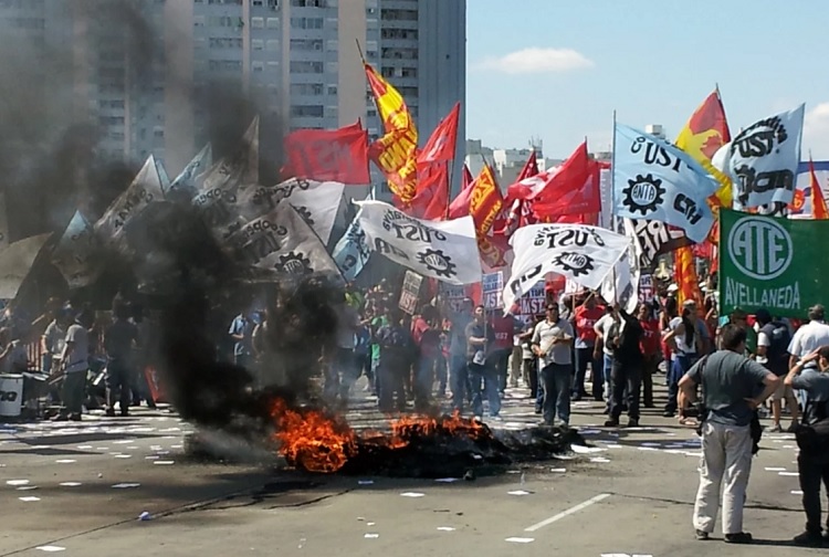 Milei se reunió con Jorge Macri y se prepara para enfrentar la protesta social