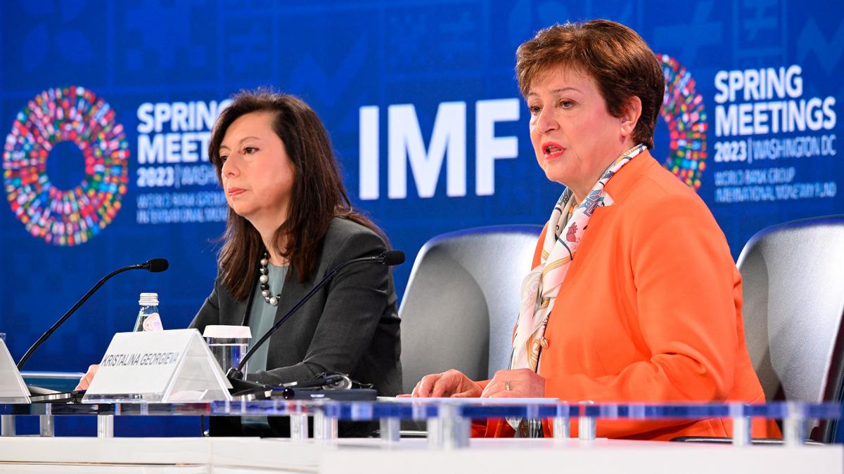 El FMI pidió un plan de estabilización con respaldo político