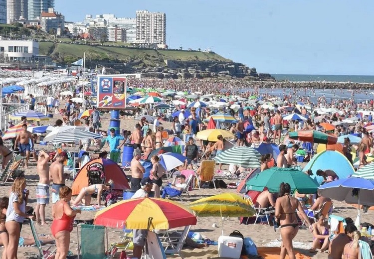 Vacaciones 2024: los costos para una familia tipo estarán en los $800 mil