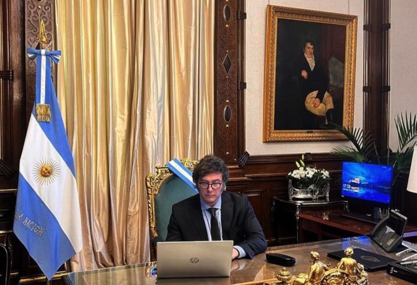 Milei anunciará a las 21 el DNU que desregula la economía