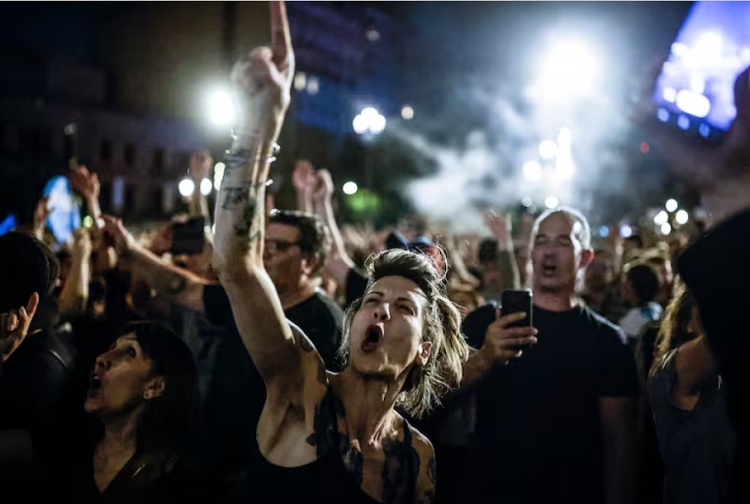 El Gobierno reaccionó a los cacerolazos: “síndrome de Estocolmo”