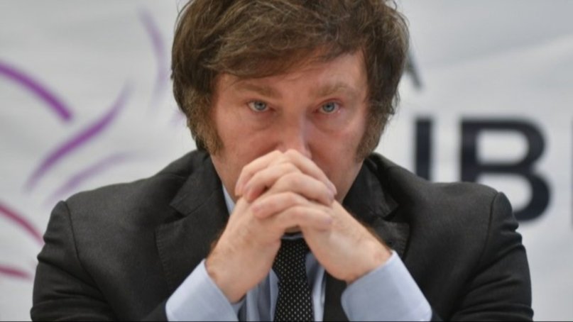 Por decreto, el Gobierno echó a 7 mil empleadeos públicos