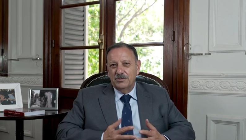 Quintela cruzó a Milei por el litio: "Van a tener que venir con el Ejército"