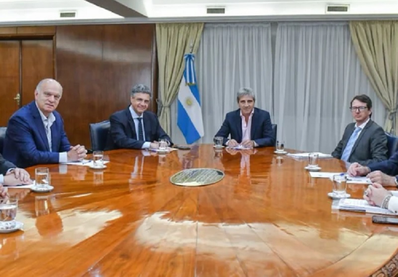 Macri se reunió con Caputo por la coparticipación: "Esperamos que lo cumplan"