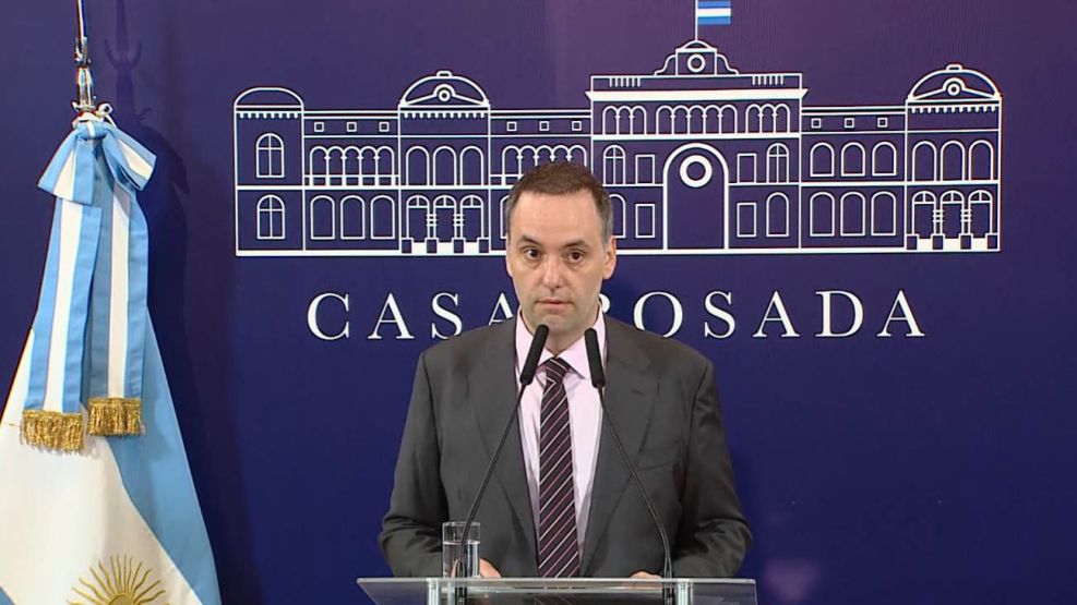 Duro cuestionamiento de FOPEA a Adorni