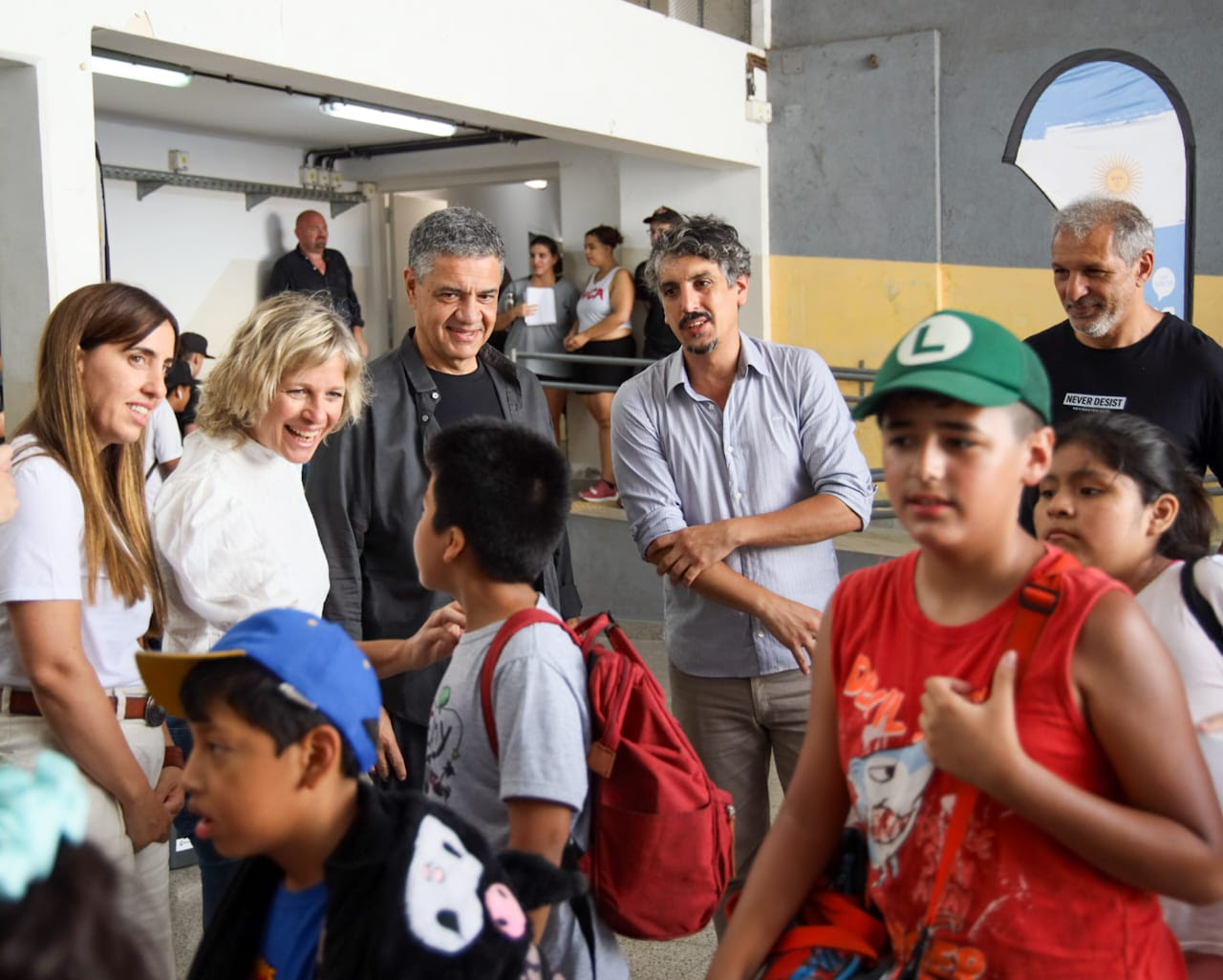 Jorge Macri acompañó a los chicos que van a las Escuelas de Verano