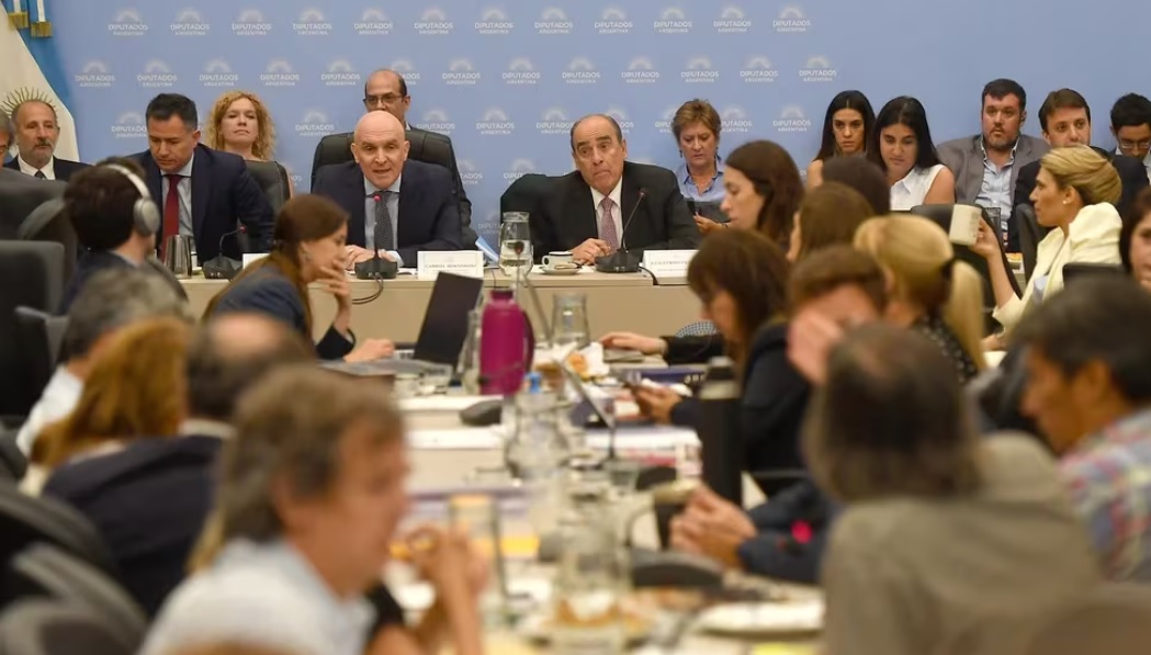 La oposición rechaza la reforma electoral y otra vez hubo fuertes cruces