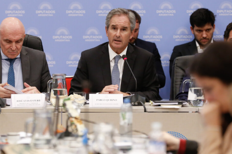 El Gobierno aseguró que eliminirá los fondos de la Anses