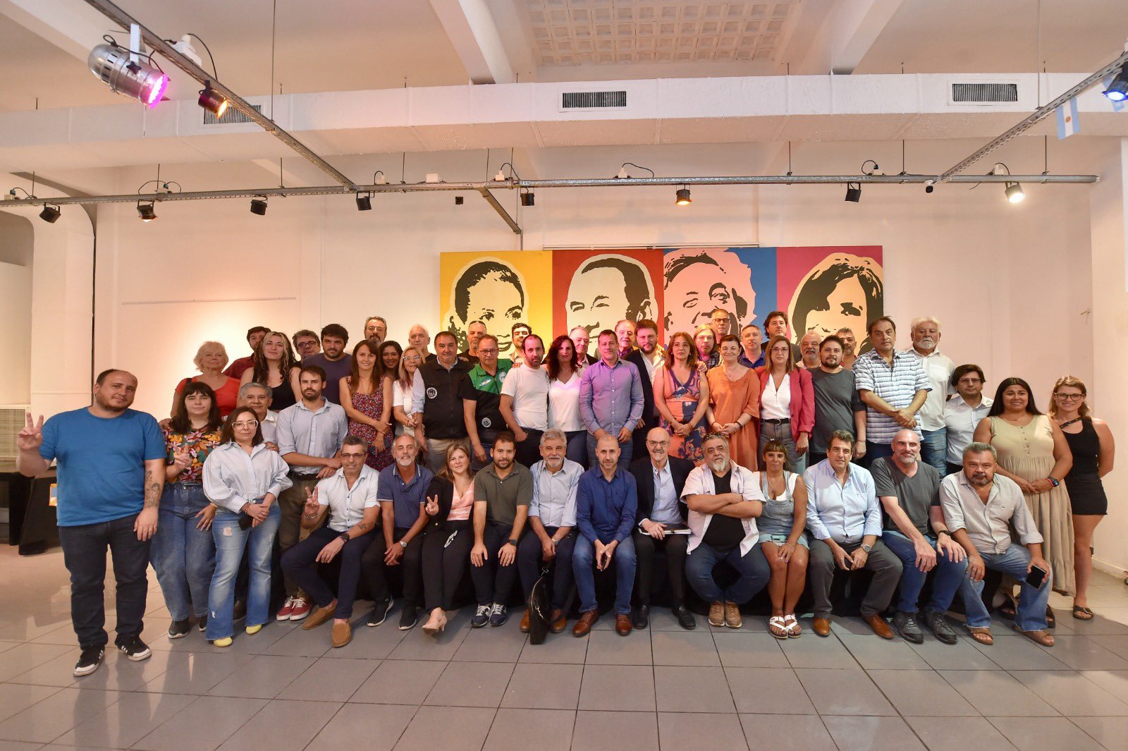 El PJ porteño y dirigentes de UP respaldaron el paro de la CGT