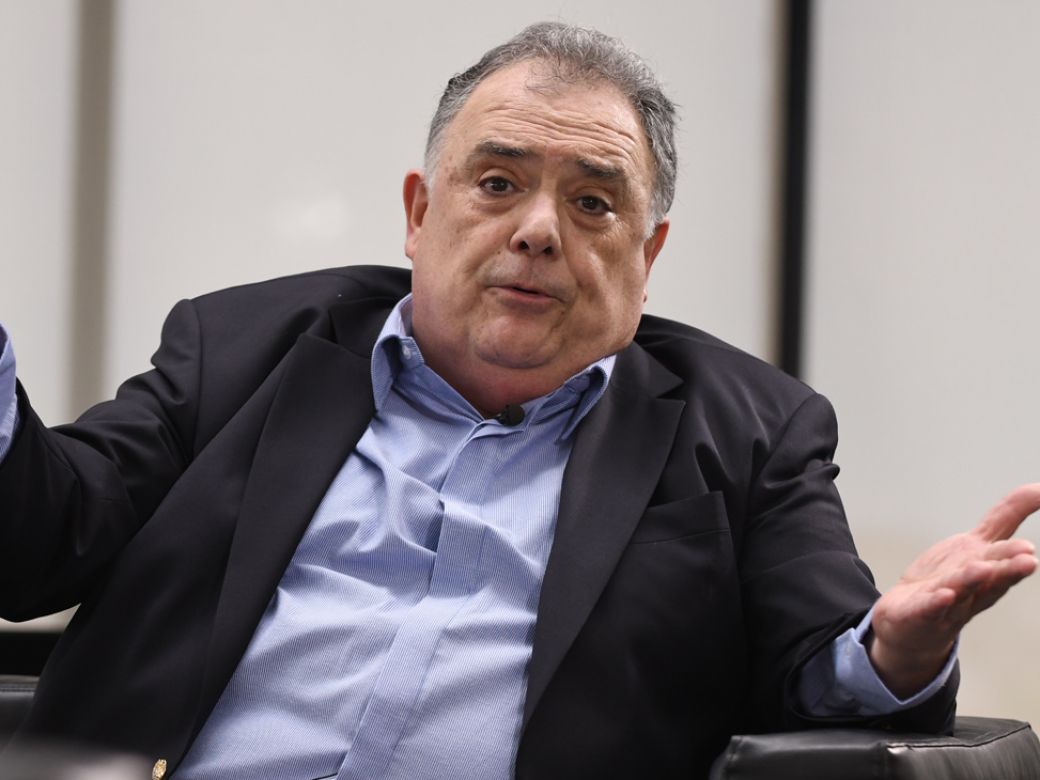 Eduardo Valdés instó al Congreso a no ser el "socio bobo de Milei"