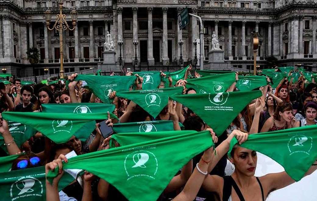 El Gobierno admitió que buscará volver a discutir la ley de aborto legal