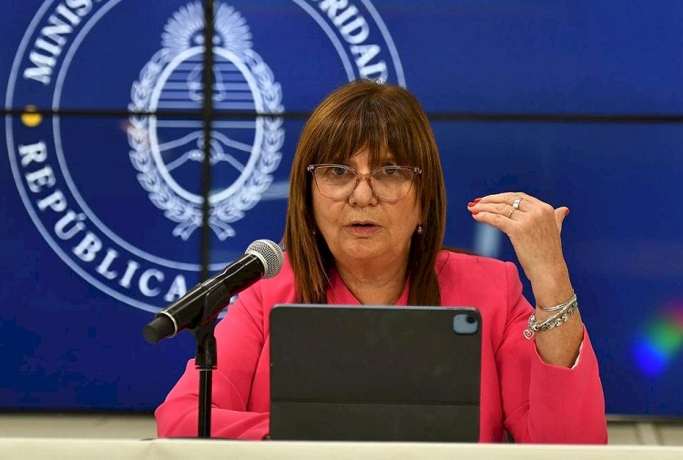 Bullrich en la mira por la muertes de dos hinchas de fútbol