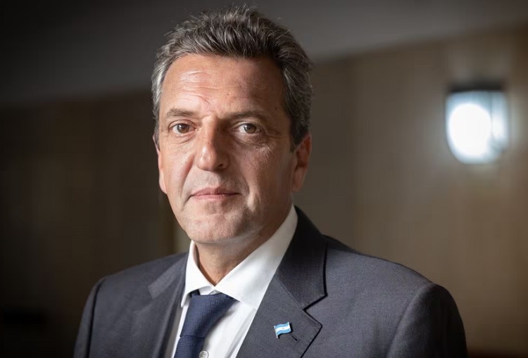 Massa recargado: reuniones políticas, libro, fundación y críticas a Milei