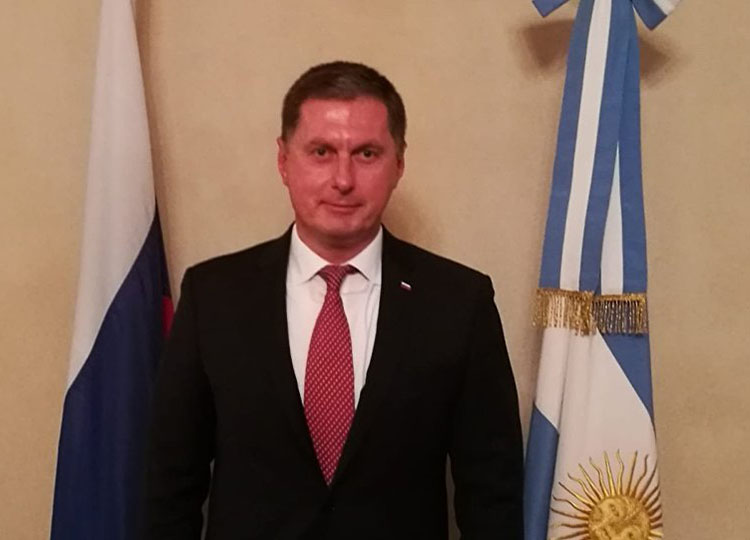 Dmitry Feoktistov: "El 17 de marzo en Argentina se votará con normalidad"
