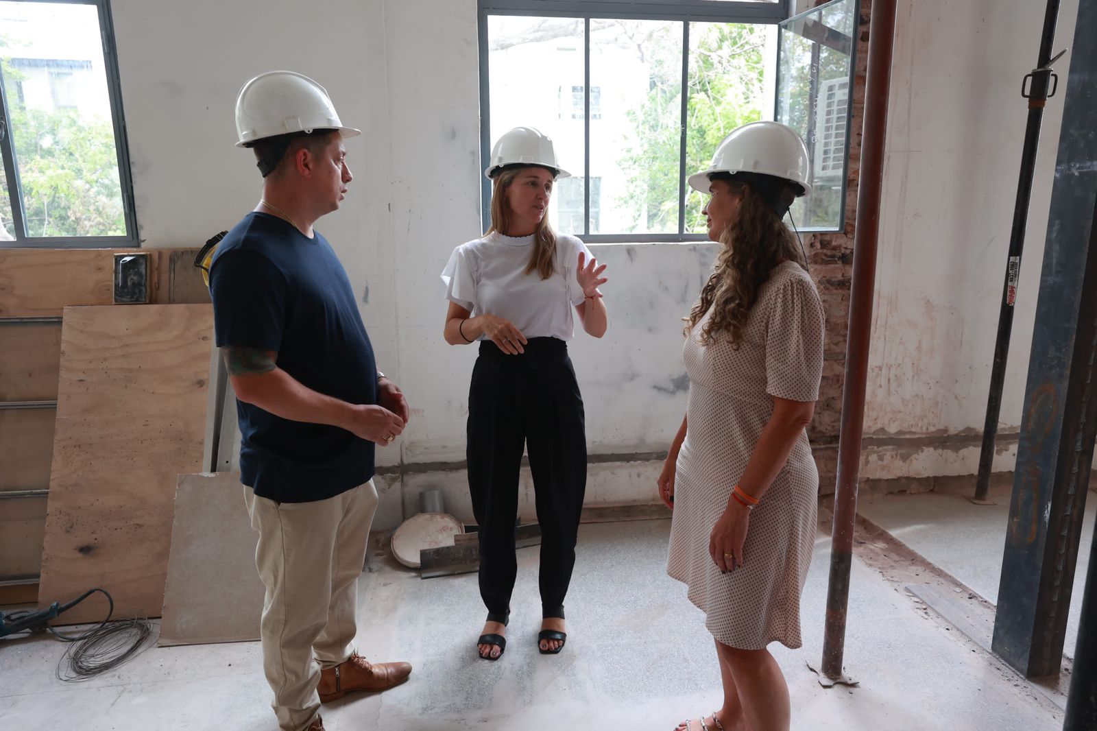 Clara Muzzio recorrió las obras de remodelación del Hogar Rawson