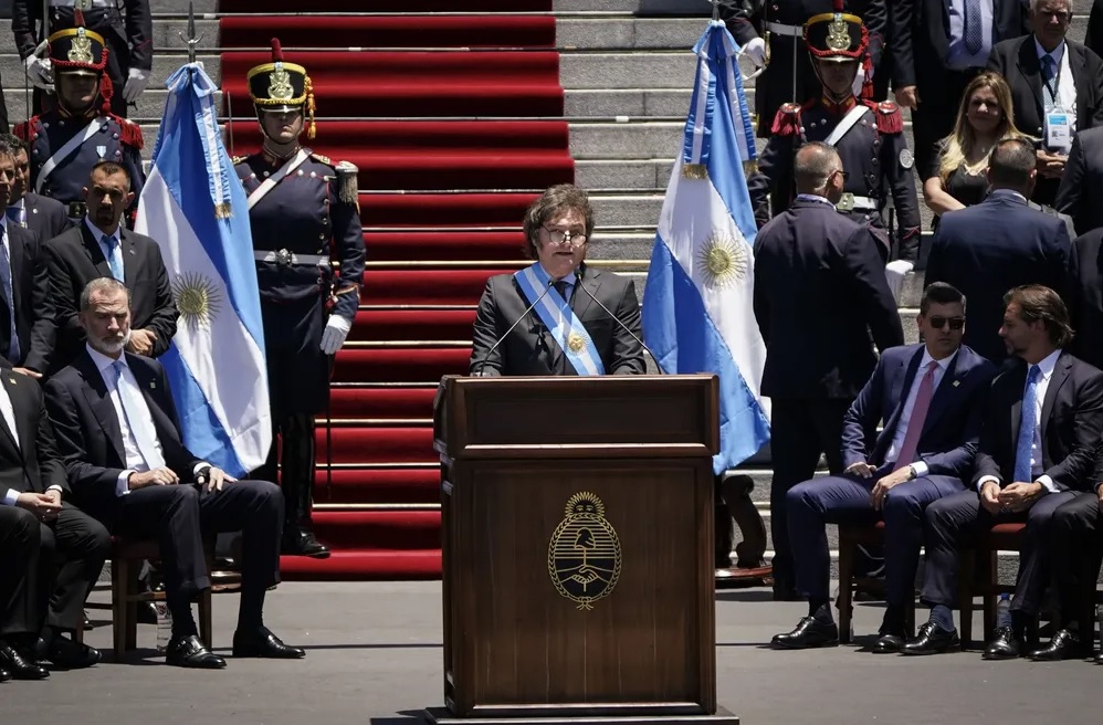 Sigue la grieta: Milei evalúa abrir las sesiones de espaldas al Congreso