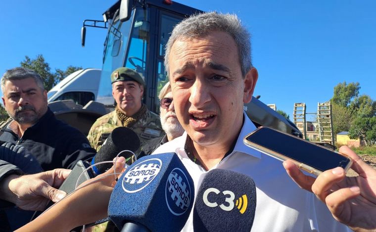 Javkin: “Está en riesgo el sistema de transporte en el interior”