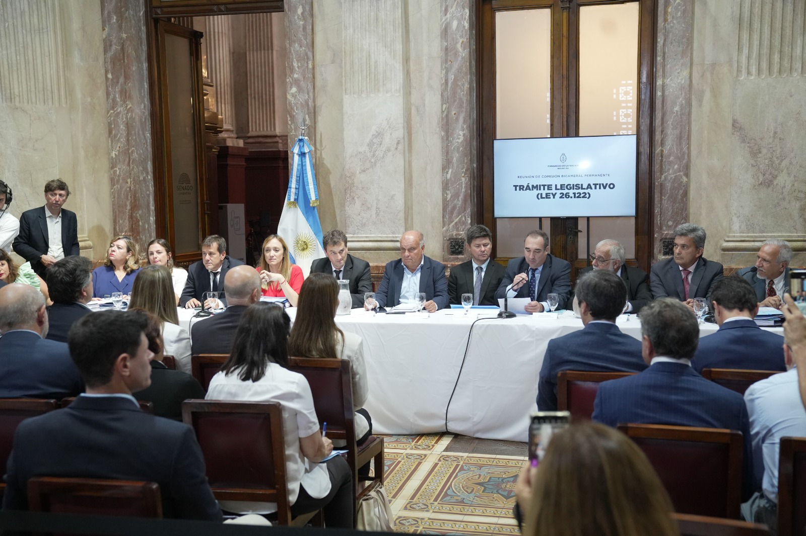 Se conformó la Comisión Bicameral que tratará el DNU de Milei