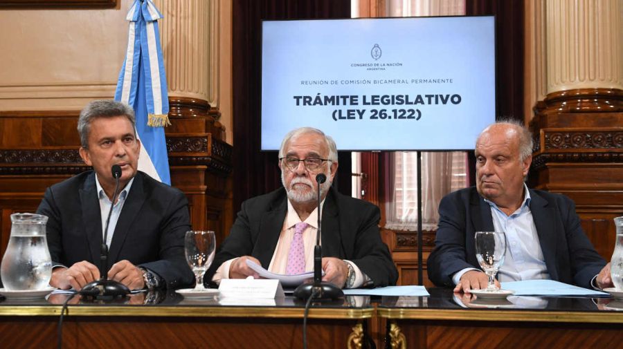 La Bicameral que analiza el DNU arrancó con todo y va por Caputo y Posse
