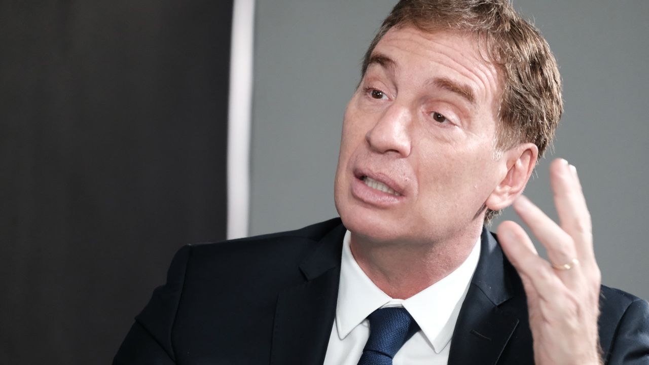 Santilli: "Es un delito saltar un molinete y tienen que ir en cana"