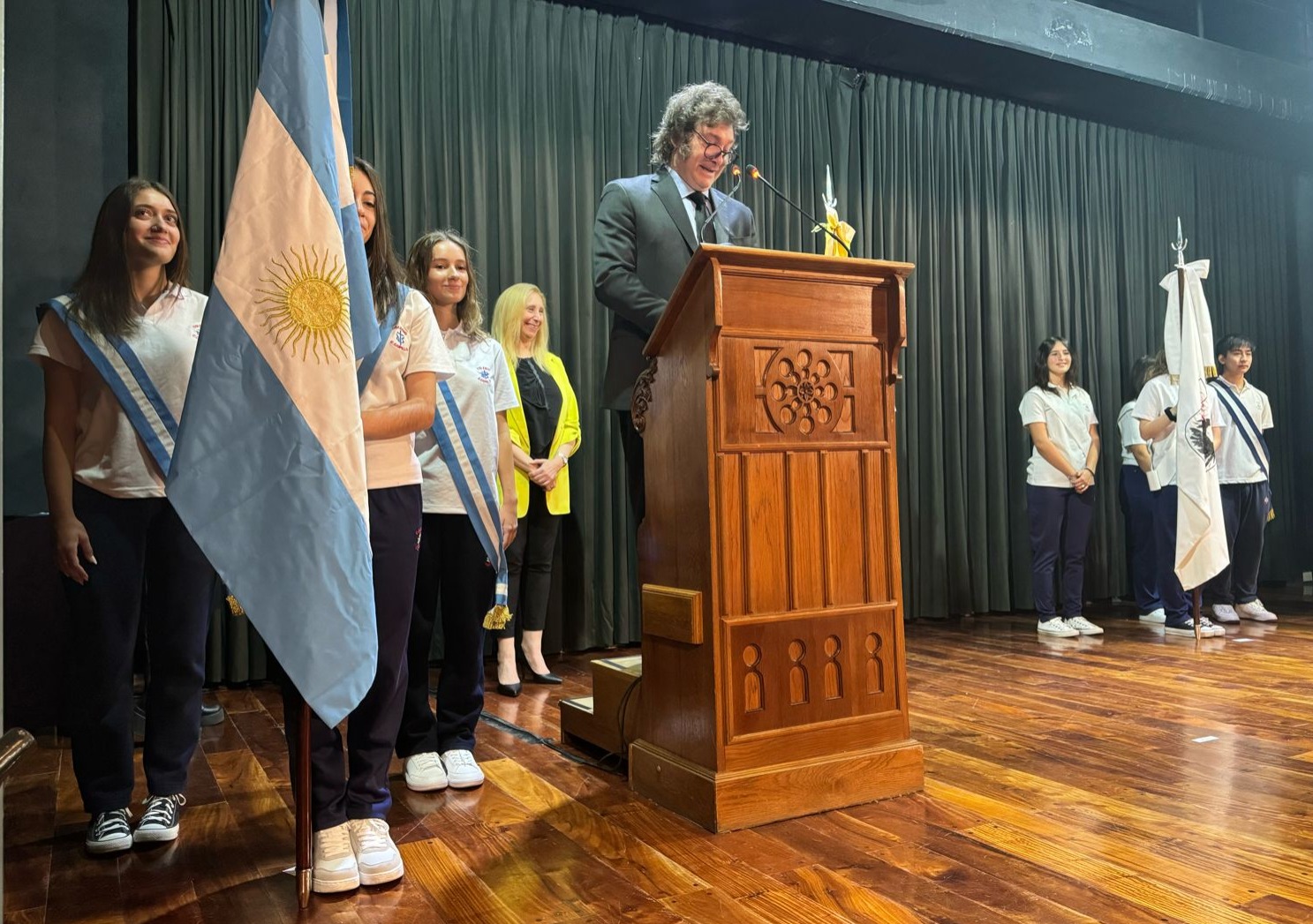 El polémico discurso de Milei en un colegio que provocó duras reacciones 