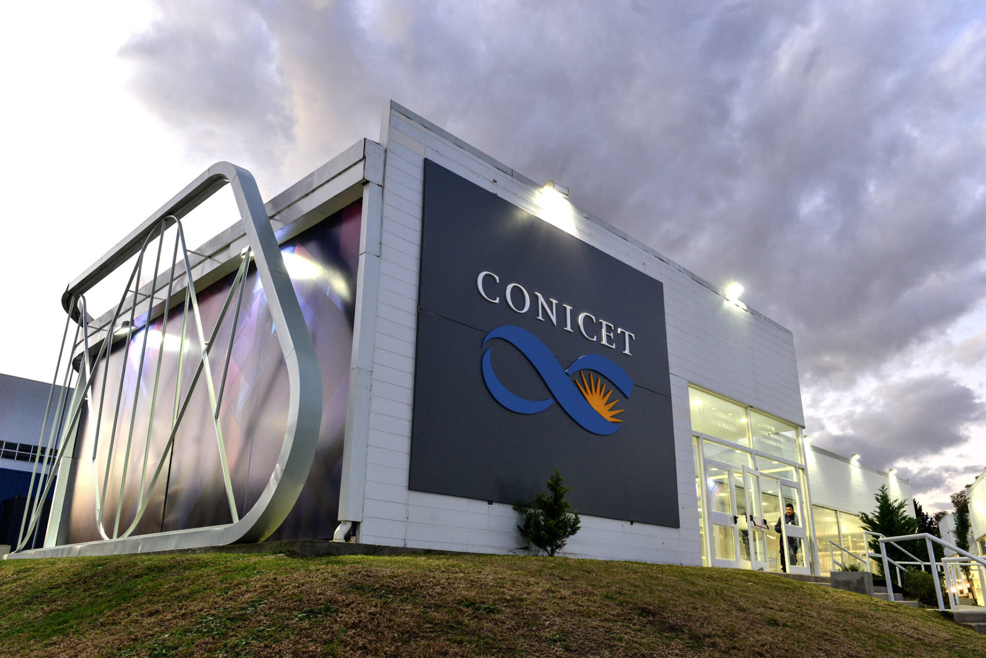 Carta de 68 premios Nobel a Milei: "El sistema científico va al precipicio"