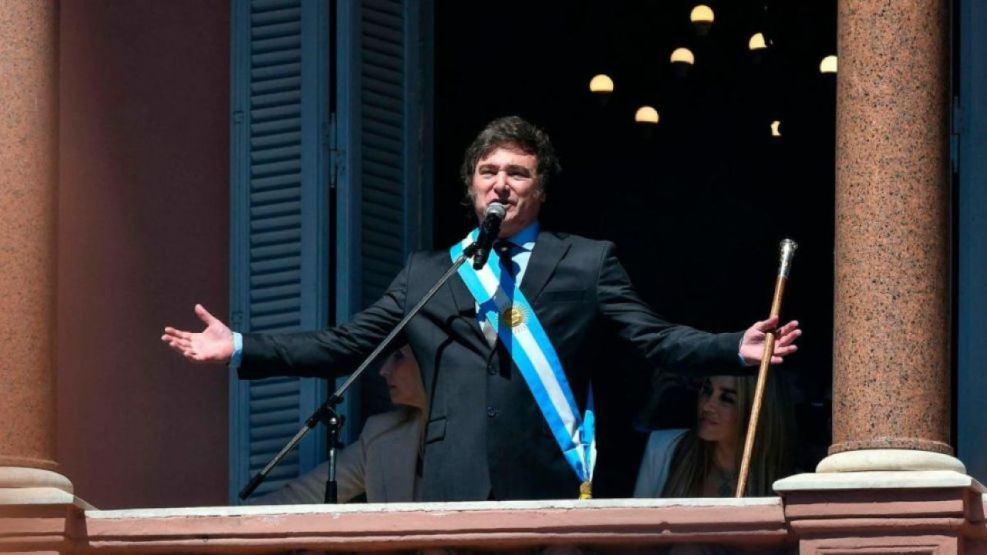 El Gobierno anuló la suba de los sueldos del Presidente y ministros