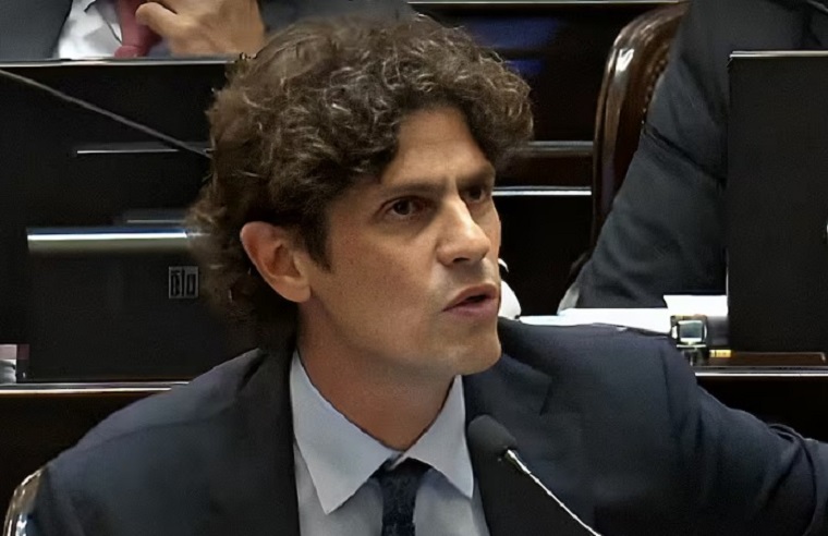 Lousteau: “El Gobierno demuestra que busca amedrentar a la prensa”