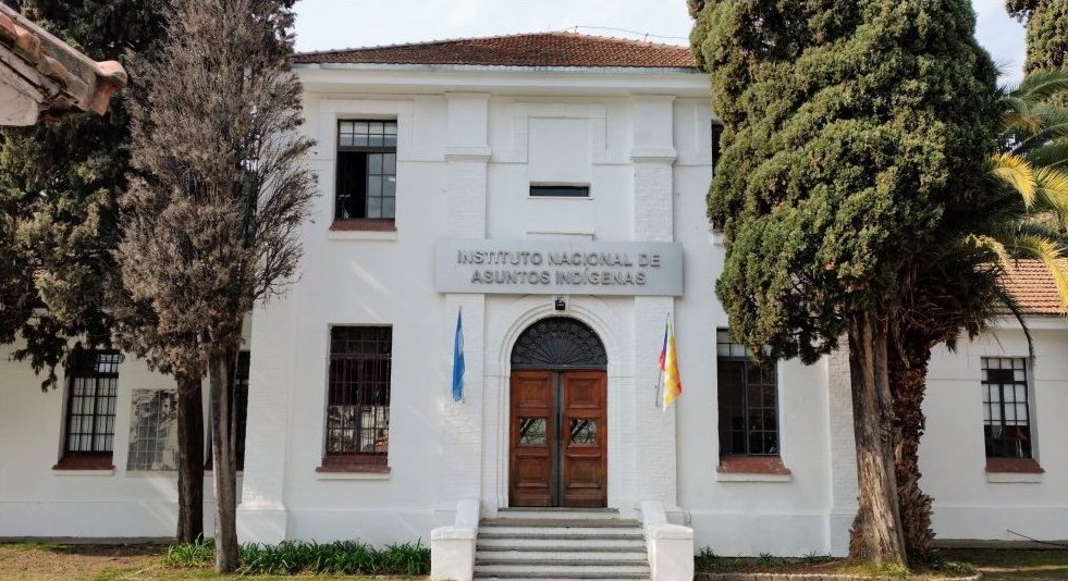 La motosierra no para: cierran dos organismos y despiden 900 empleados