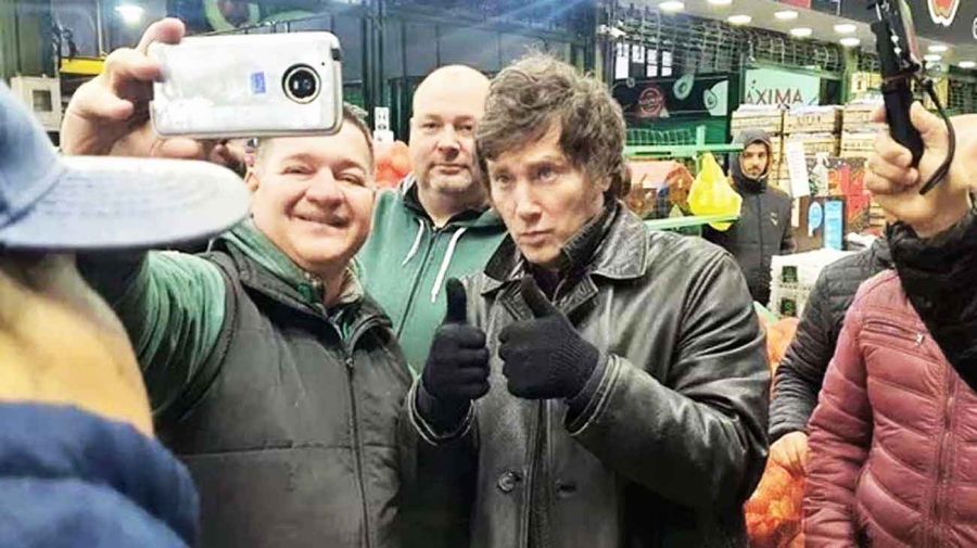 Encuesta: la imagen de Milei comenzó a caer en el Conurbano bonaerense