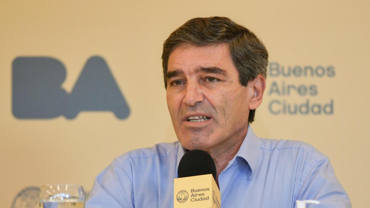 Quirós pidió focalizar la vacunación contra el dengue en zonas endémicas