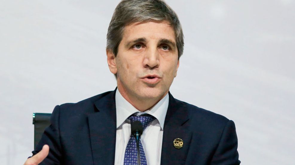 Caputo dijo que se podrían bajar impuestos "antes de lo esperado"