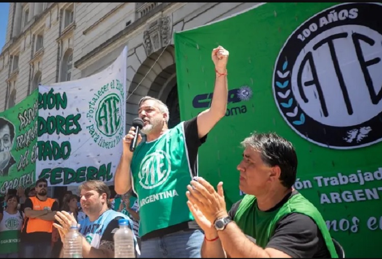 El 95% de empleados públicos aprobó el examen de idoneidad