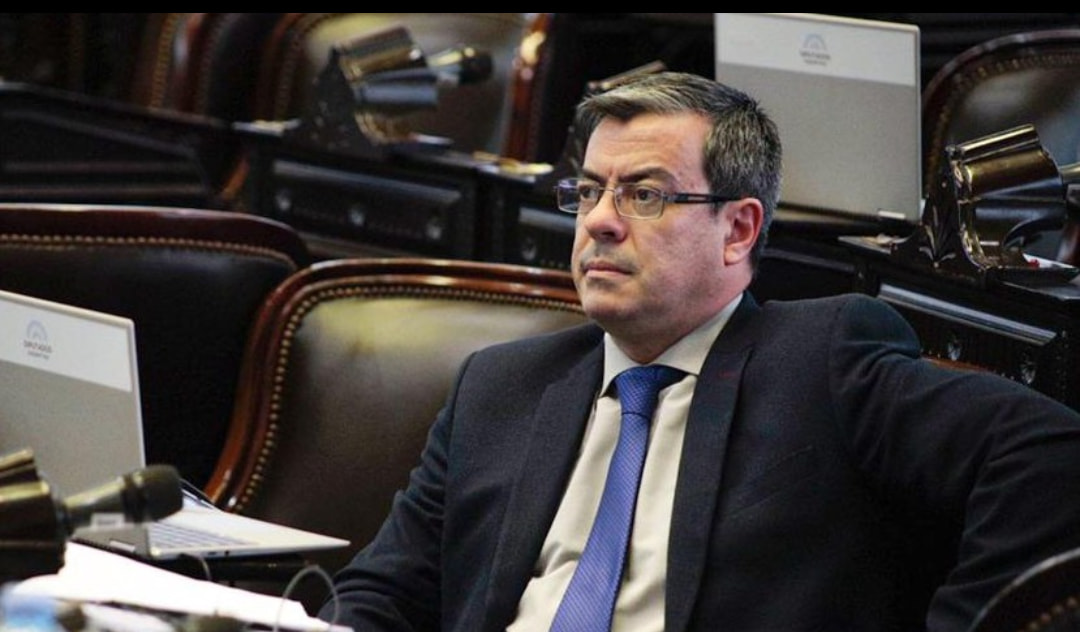 Los K vuelven a la carga por el DNU y suman a la izquierda, socialistas y UCR