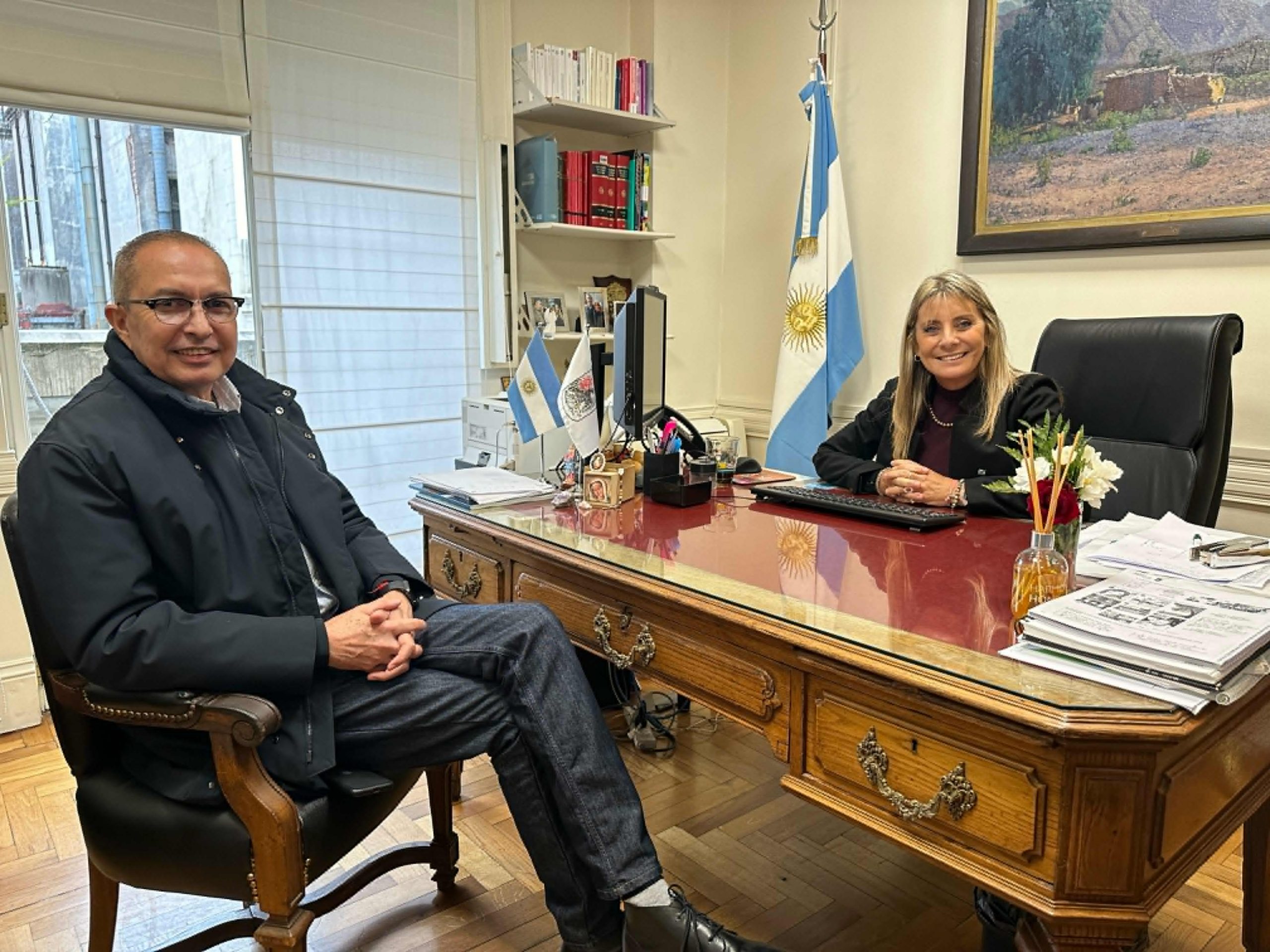 Glize se reunió con diputado venezolano por una Venezuela Libre