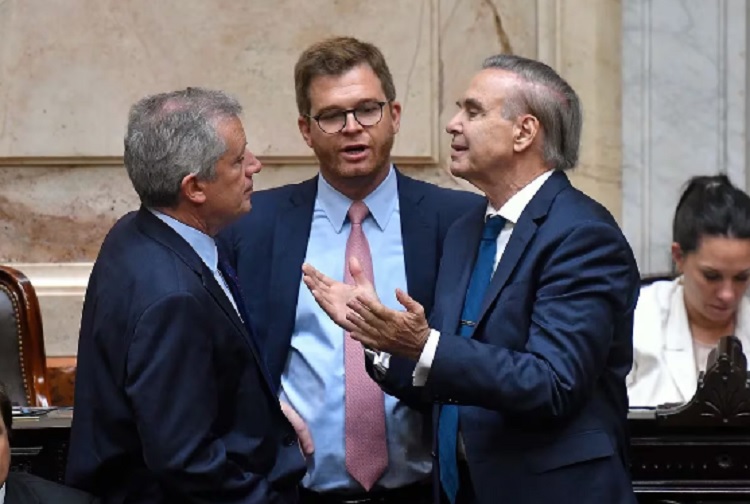 Ley Ómnibus 2: los dialoguistas se unen y presionan por más cambios