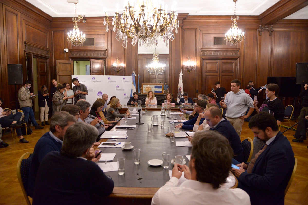 Se reunió Presupuesto y la ampliación presupuestaria se tratará a mediados de mayo