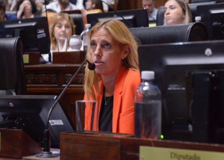 Imas presentó un proyecto para crear la Plaza "Nisman"